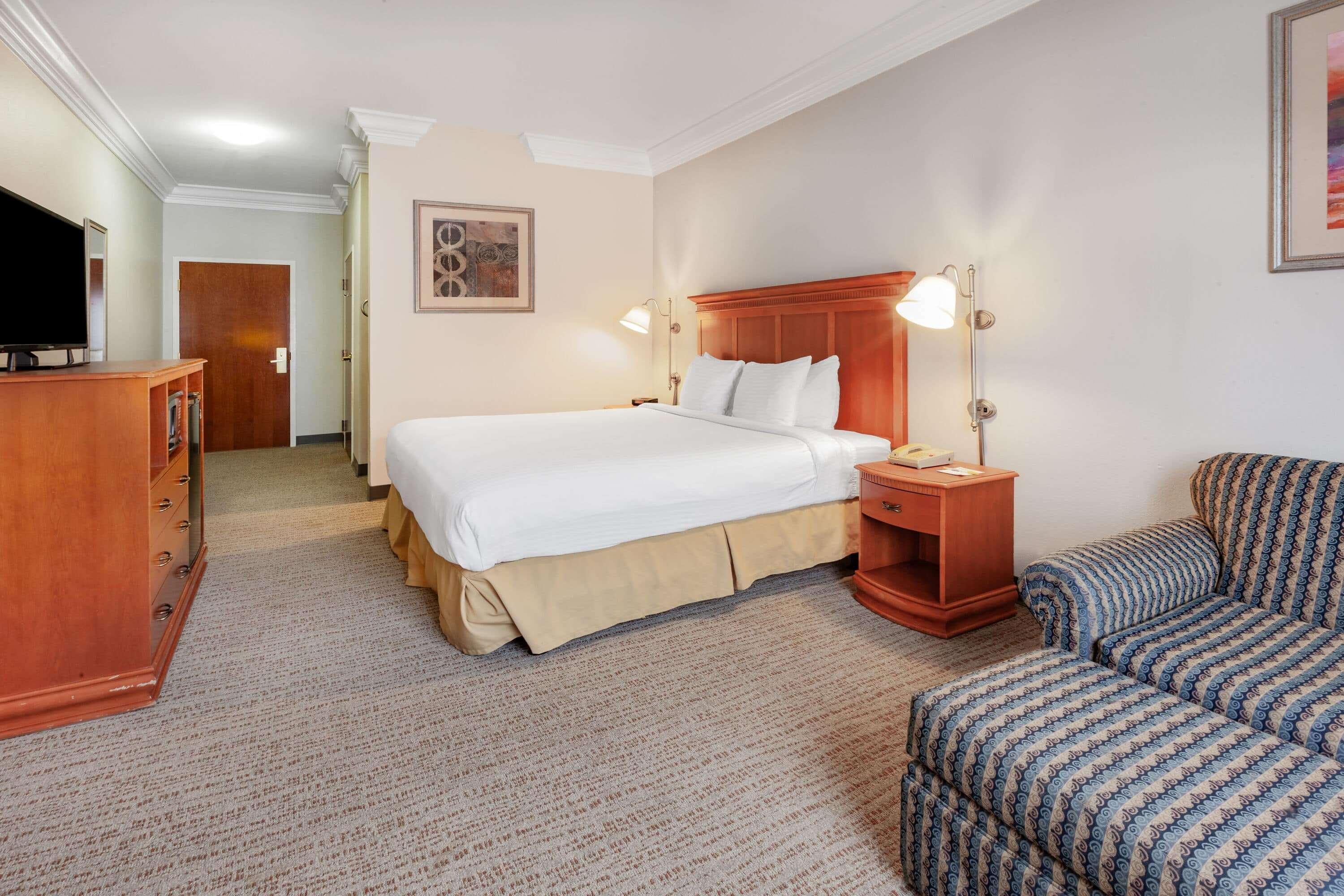 Days Inn By Wyndham Alta Vista Altavista Exterior photo